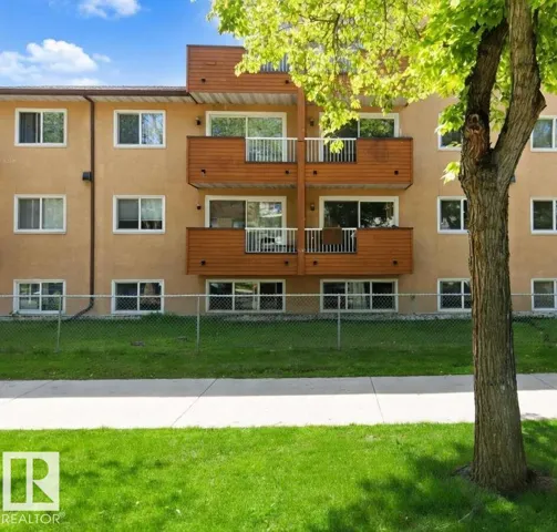 #B2 10620 104 ST NW, Edmonton, Alberta T5H2W2