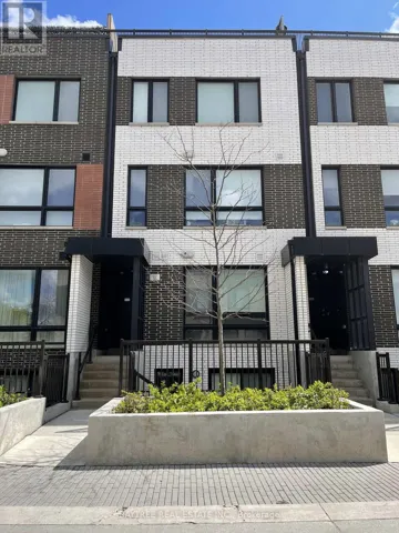 TH21 - 40 ED CLARK GARDENS, Toronto (Weston-Pellam Park), Ontario M6N0B5