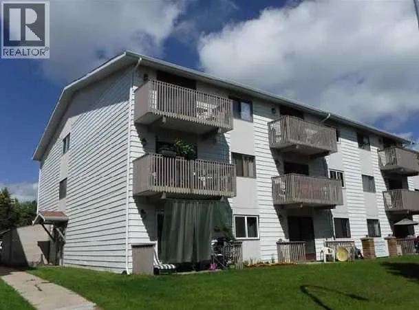 102, 114 Mount Pleasant Drive, Camrose, Alberta T4V2M7