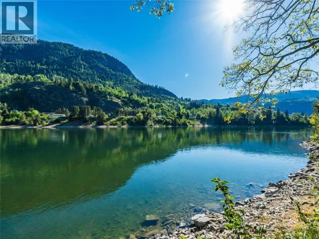 225 2nd Avenue, Castlegar, British Columbia V1N3C2