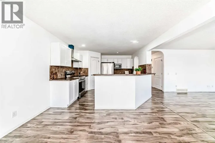 120 Springmere Grove, Chestermere, Alberta T1X0B5