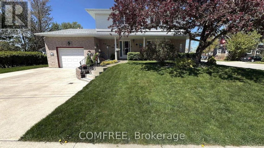 4088 FLORENCE AVENUE, Petrolia, Ontario N0N1R0