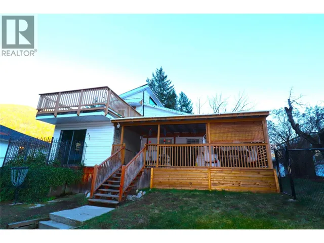 613 11th Avenue, Castlegar, British Columbia V1N1J7