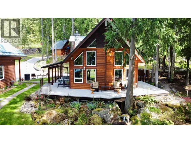 516 Bayview Road, Nakusp, British Columbia V0G1R1