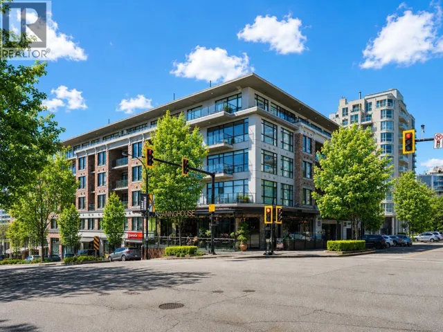 305 105 W 2ND STREET, North Vancouver, British Columbia V7M0E3