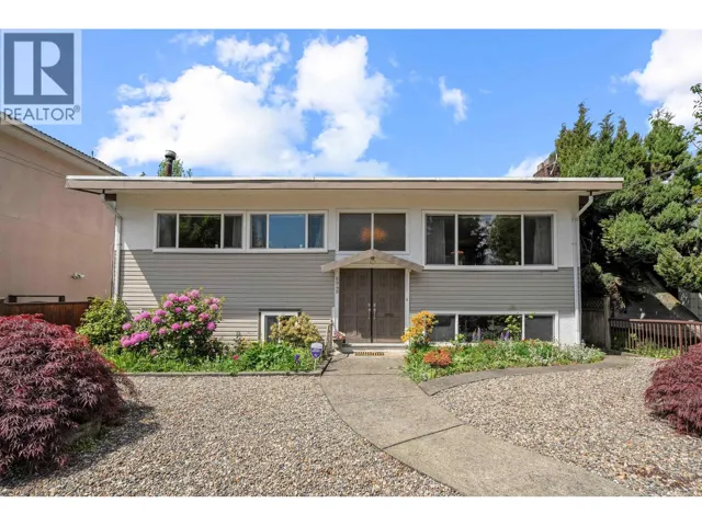 6949 JUBILEE AVENUE, Burnaby, British Columbia V5J4B4