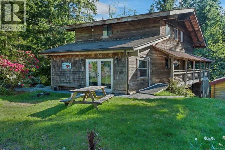 653 Green Rd, Quadra Island, British Columbia V0P1N0