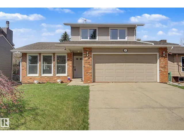 42 WOODLAKE RD, Sherwood Park, Alberta T8A4B7