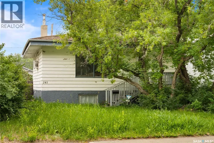 241 St John STREET, Regina, Saskatchewan S4R1P8