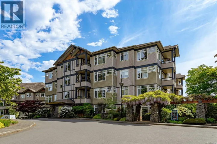 104D 1115 Craigflower Rd, Esquimalt, British Columbia V9A7R1