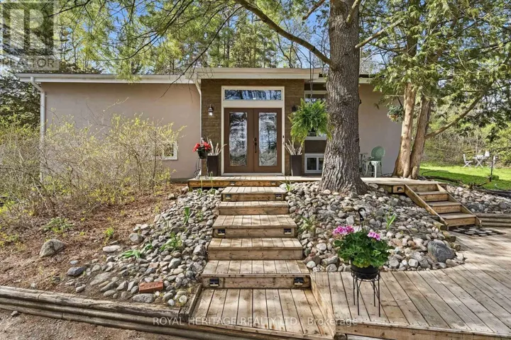 30 STOCKDALE ROAD, Quinte West (Murray Ward), Ontario K8V5P6