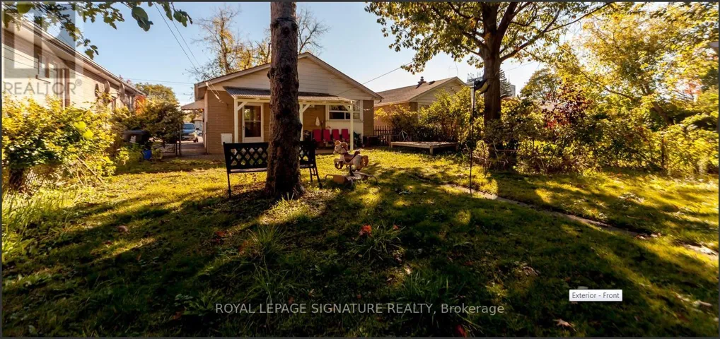 3242 LAWRENCE AVENUE, Toronto (Woburn), Ontario M1H1A4