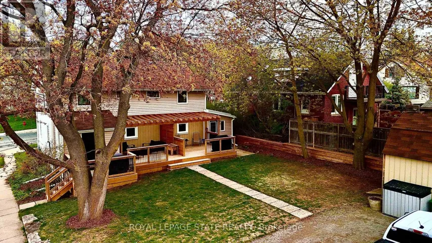 358 DUNDAS STREET E, Hamilton (Waterdown), Ontario L0R2H1