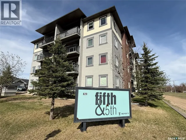 302 820 5th STREET NE, Weyburn, Saskatchewan S4H2V2
