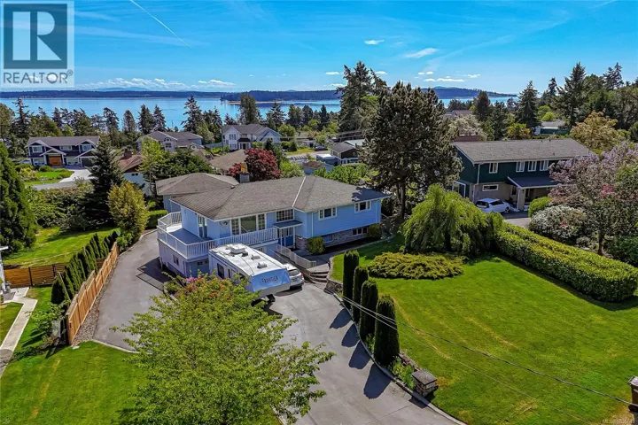 8705 Ebor Terr, North Saanich, British Columbia V8L1L7