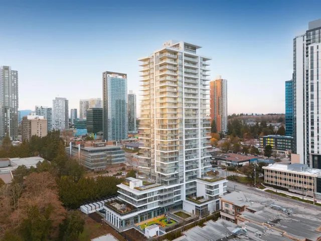 305 9675 KING GEORGE BOULEVARD, Surrey, British Columbia V3T0T7
