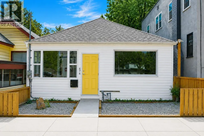 674 Victoria Street, Trail, British Columbia V1R3S8