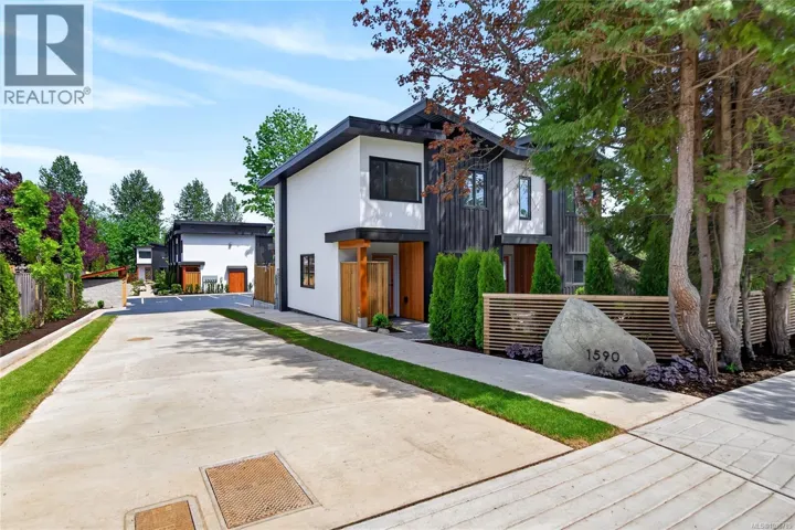 1 1590 Piercy Ave, Courtenay, British Columbia V9N3E9