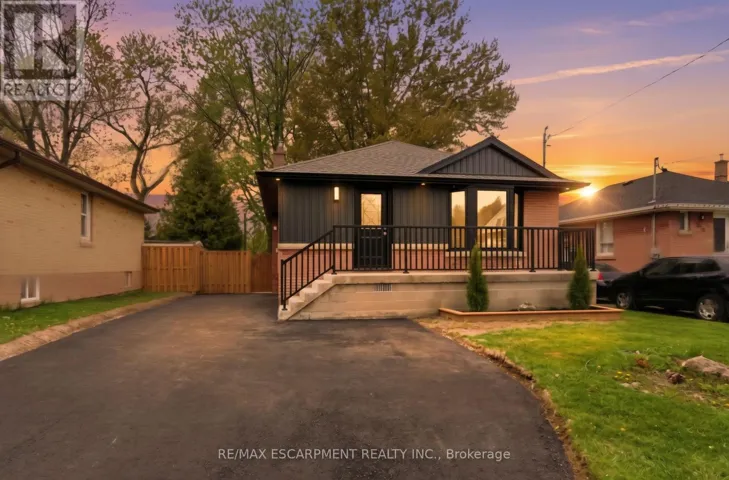 374 EAST 13TH STREET, Hamilton (Hill Park), Ontario L9A4A1