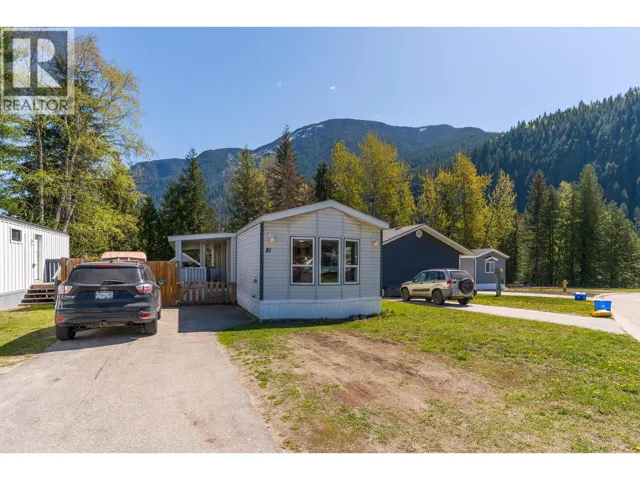 81 Johnson Way, Revelstoke, British Columbia V0E2S1