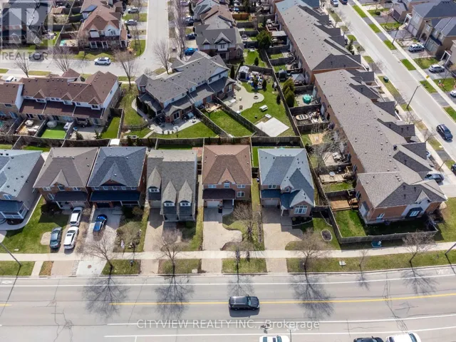 2330 GRAND OAK TRAIL, Oakville (WM Westmount), Ontario L6M4X2