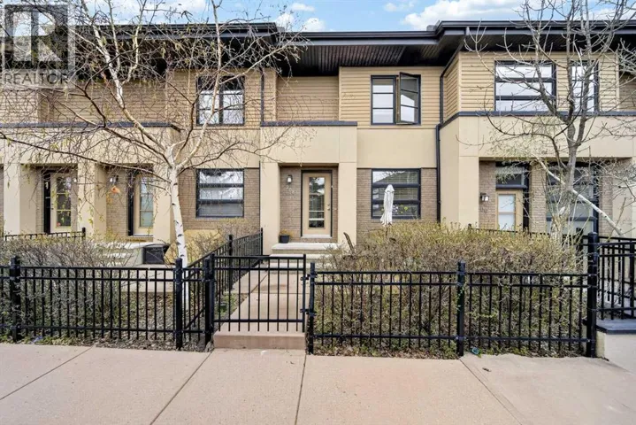 208 Aspen Hills Villas SW, Calgary, Alberta T3H0h8