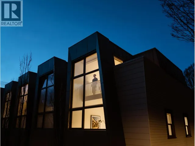 5 6 W 17TH AVENUE, Vancouver, British Columbia V5Y1Z4