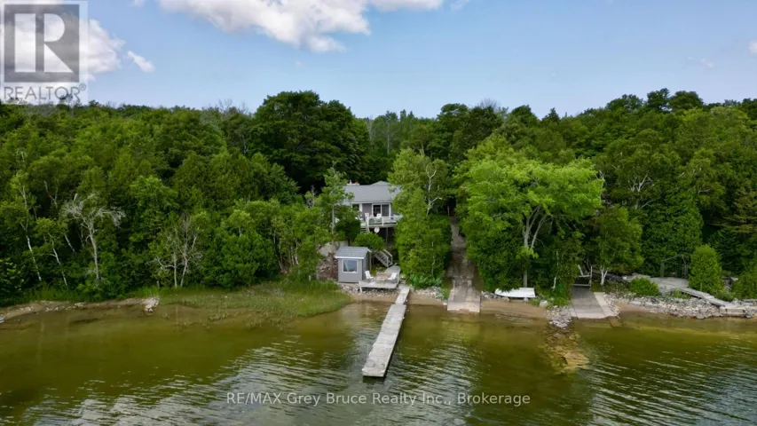 340 BARNEY'S BOULEVARD, Northern Bruce Peninsula, Ontario N0H1Z0