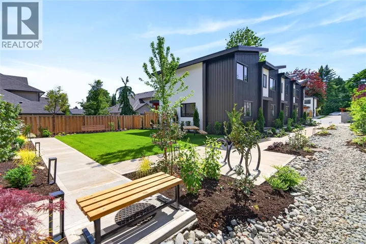3 1590 Piercy Ave, Courtenay, British Columbia V9N3E9
