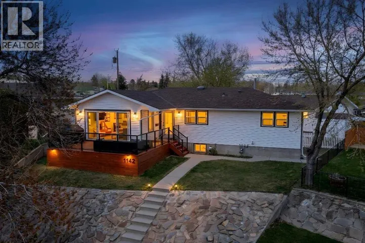 1412 16A Street NE, Calgary, Alberta T2E4T7