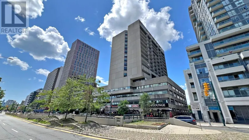 1605 - 720 SPADINA AVENUE, Toronto (Niagara), Ontario M5S2T9
