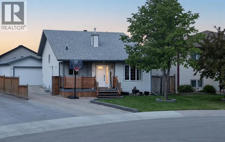 181 Waniandy Way, Fort McMurray, Alberta T9H5L8