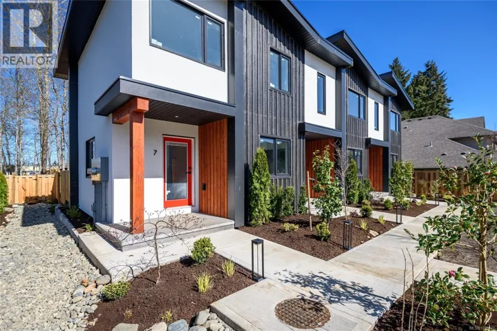 7 1590 Piercy Ave, Courtenay, British Columbia V9N3E9