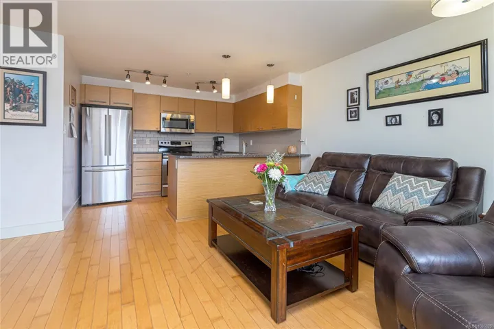 216 1315 Esquimalt Rd, Esquimalt, British Columbia V9A3P5
