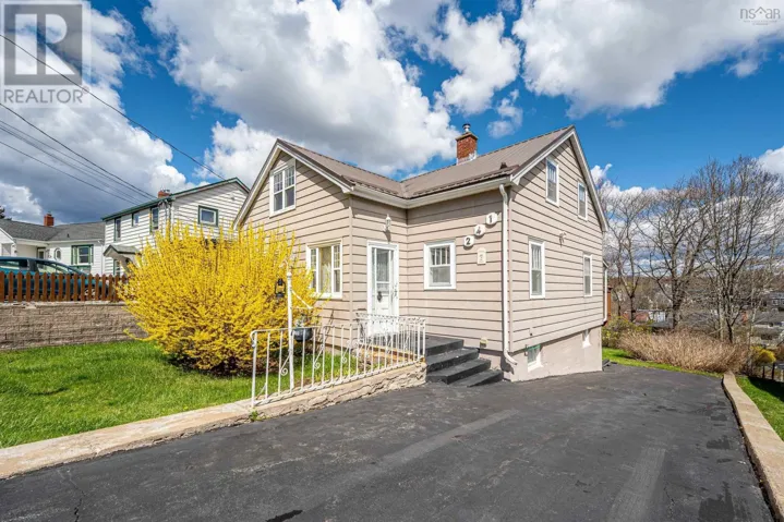 241 Johnstone Avenue, Dartmouth, Nova Scotia B2Y2K8