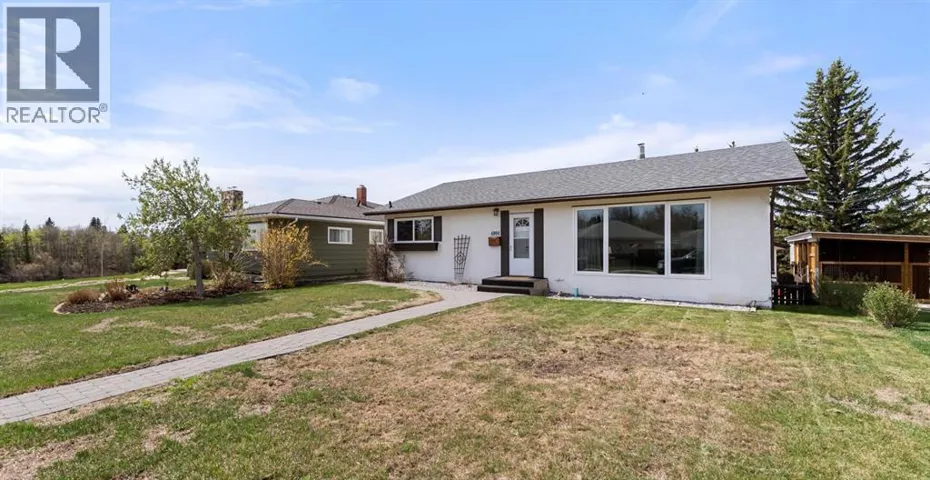 4904 58 Street, Camrose, Alberta T4V2G4