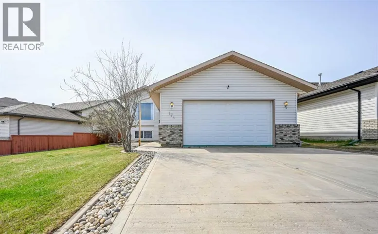 174 Crystal Heights Lane, Grande Prairie, Alberta T8X1R7