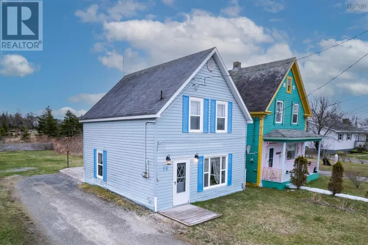 18 Lorway Street, Louisbourg, Nova Scotia B1C2K1