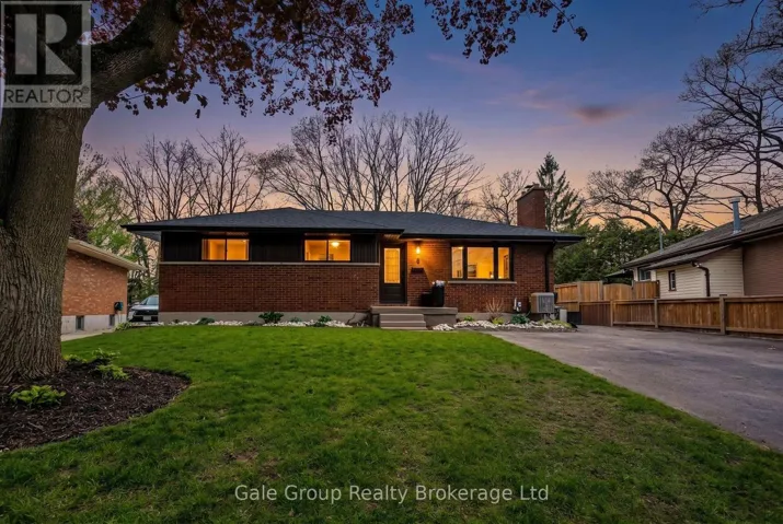 9 STRATHCONA DRIVE, London East (East O), Ontario N5W1P7
