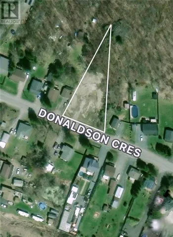 1166 Donaldson Crescent, Val Caron, Ontario P3N1M8