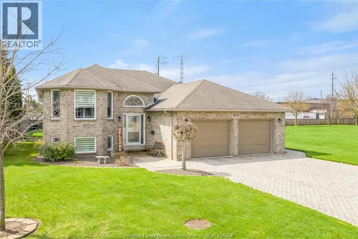 313 APPLEWOOD, Kingsville, Ontario N9Y3Y7