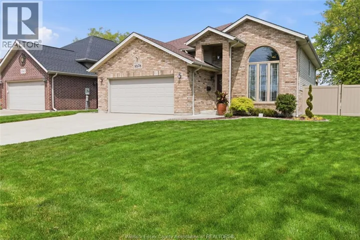 8578 MENARD, Windsor, Ontario N8S4V4