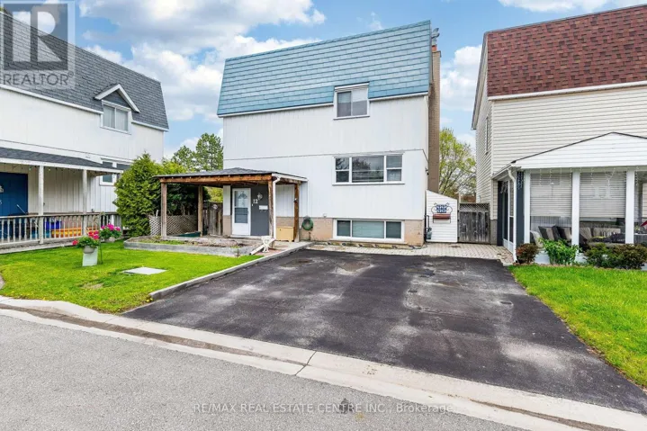 12 HOMER SQUARE, Brampton (Central Park), Ontario L6S1X9