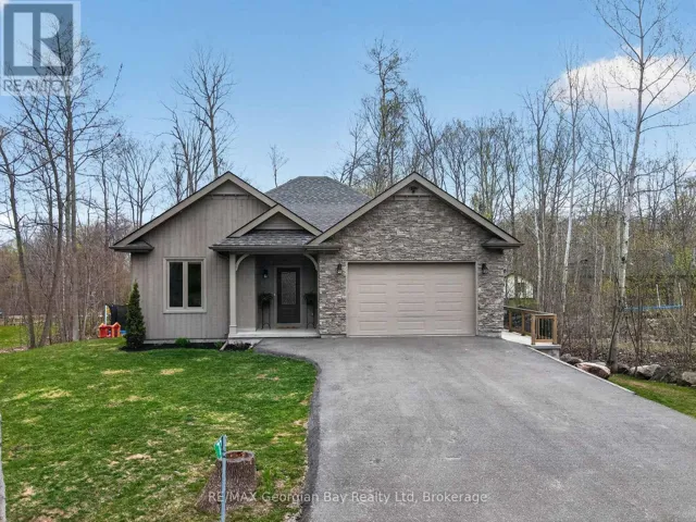 73 POLISH AVENUE, Penetanguishene, Ontario L9M1W8