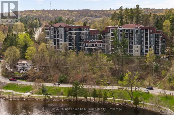 103 - 10 KIMBERLEY AVENUE, Bracebridge (Macaulay), Ontario P1L0A4
