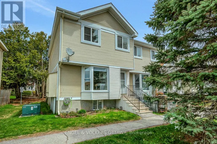22 - 76 MCDERMOT COURT, Ottawa, Ontario K2L3V5