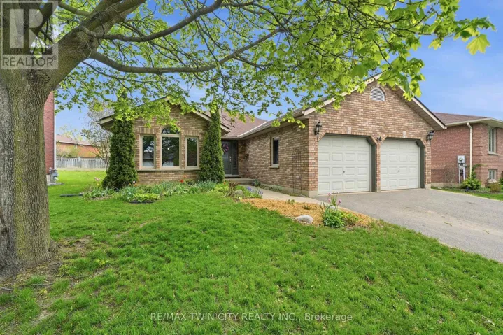 44 BLACKFRIAR LANE, Brantford, Ontario N3R7L3