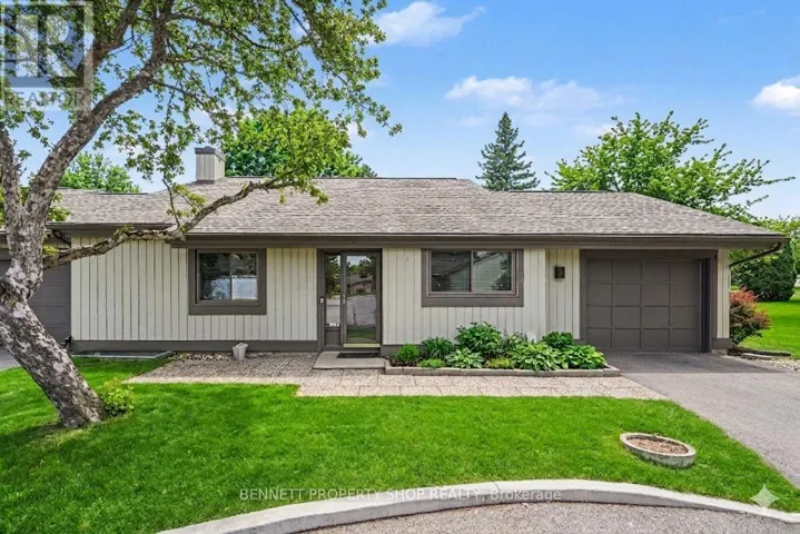 12 LAUREL VALLEY COURT, Ottawa, Ontario K2S1B9