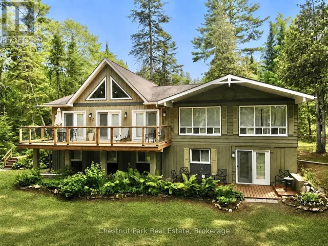 Approx 2900 sq ft, year round lakehome/cottage..