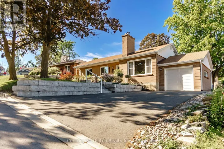 682 VICTORY CRESCENT, Peterborough (Town Ward 3), Ontario K9J4T3